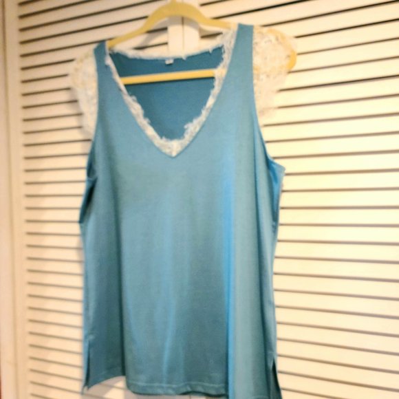 Cream Lace Edged on a Teal Tank Top- NWOT.  Large. - Picture 1 of 6
